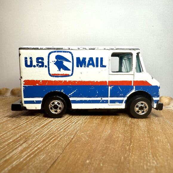 Hot Wheels Service Vehicles Lot - US Mail Truck, Phone Truck, Flatbed Vintage - Picture 10 of 15
